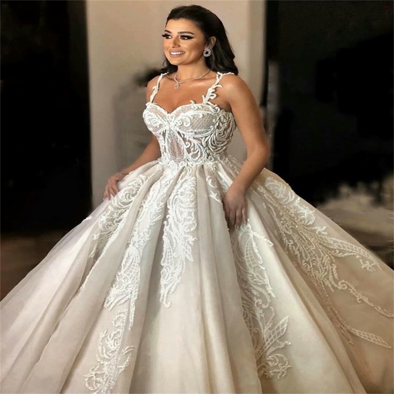 Gorgeous Ball Gown Wedding Dresses Arabic Dubai 3D Floral Appliqued Lace Sleeveless Bridal Gowns Spaghetti Strap Chic Vestidos De Novia
