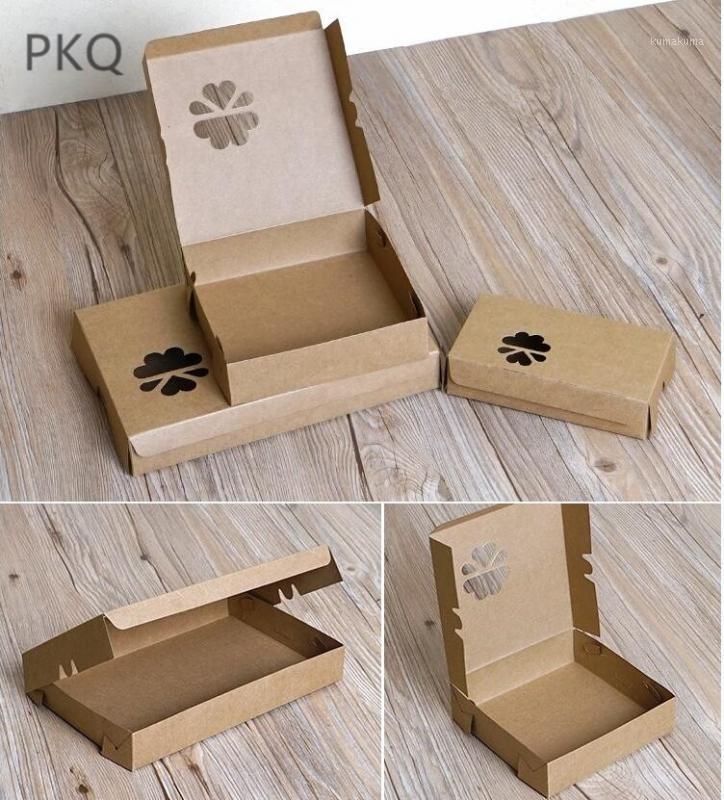 3 sizes Kraft paper box 30pcs Vintage Retro small gift candy chocolate packaging box Brown craft cardboard 14.3x14.3x3.5cm1
3 sizes Kraft paper box 30pcs Vintage Retro small gift candy chocolate packaging box Brown craft cardboard 14.3x14.3x3.5cm1
