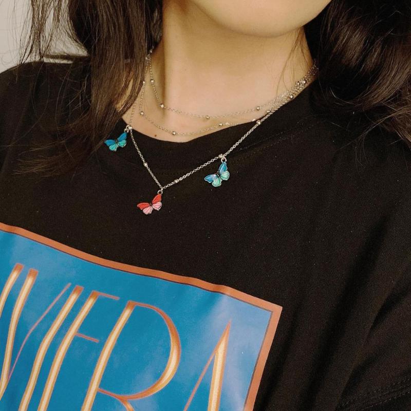 Retro round bead imitation pearl necklace female jewelry simple fashion color butterfly pendant necklace clavicle chain
Retro round bead imitation pearl necklace female jewelry simple fashion color butterfly pendant necklace clavicle chain