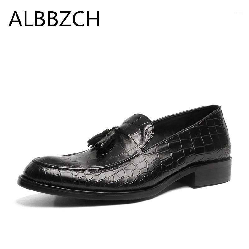 Men's fashion tassel embossed leather dress shoes men high quality slip on wedding shoes man business casual office work1
Men's fashion tassel embossed leather dress shoes men high quality slip on wedding shoes man business casual office work1