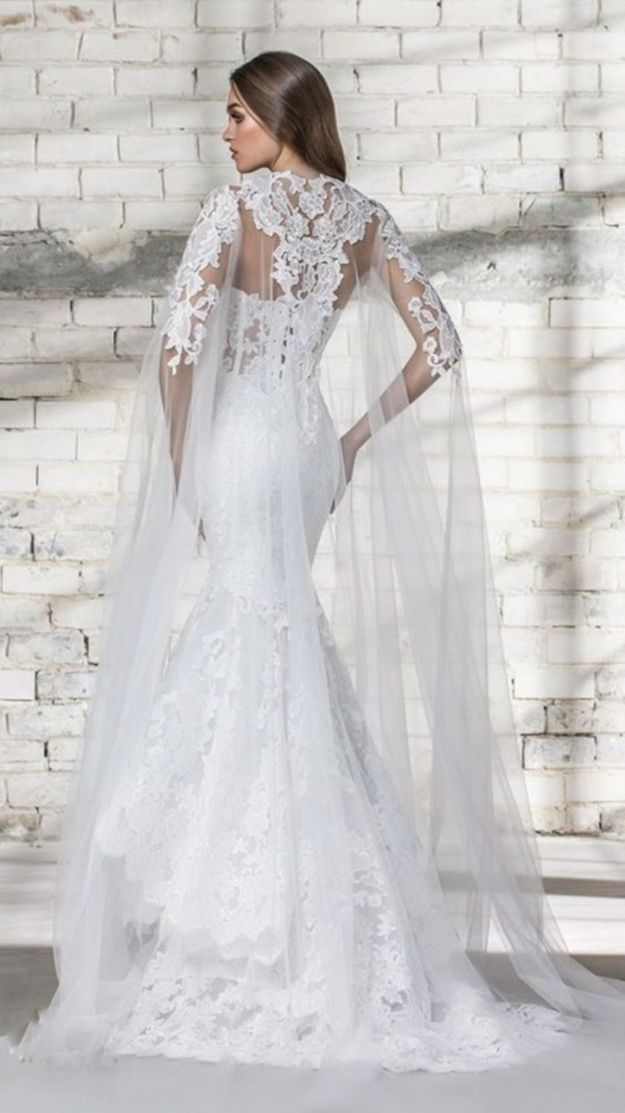 2022 Mermaid Wedding Dresses With cloak Deep V-neck Custom made Appliques Race White Ivory Bridal Gowns