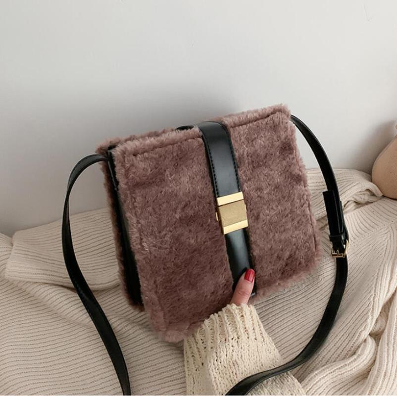 Elegant Female Square Crossbody bag 2021 Winter New High-quality Velvet Women's Designer Handbag Lock Shoulder Messenger Bag, Black
Elegant Female Square Crossbody bag 2021 Winter New High-quality Velvet Women's Designer Handbag Lock Shoulder Messenger Bag, Black
