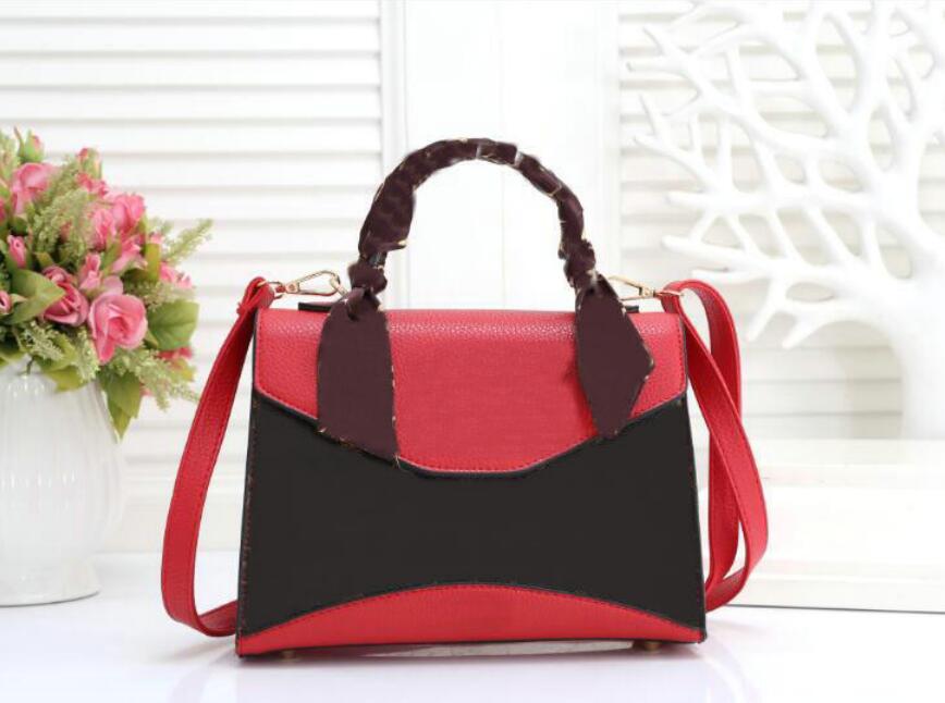 High Quality Fashion Baguette Bags with Silk scarves Women Famous Vintage cowboy Crossbody Bags Women Shoulder Bags Ladies Handbags
High Quality Fashion Baguette Bags with Silk scarves Women Famous Vintage cowboy Crossbody Bags Women Shoulder Bags Ladies Handbags