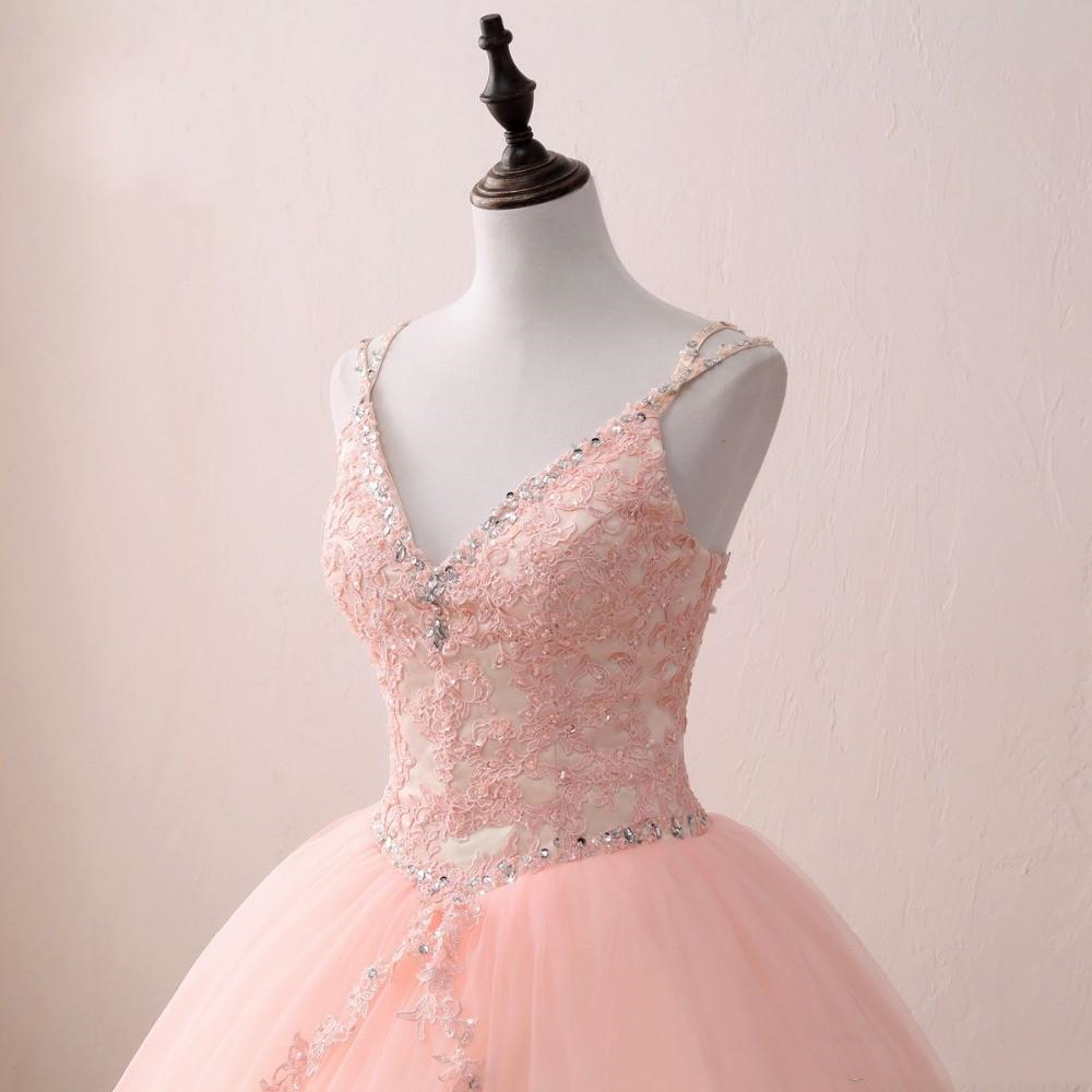 Princess Crystals Beaded Quinceanera Dresses Blush Pink Ball Gowns Lace Appliques Straps V-Neck Prom Dresses Floor Length Tulle Sweet 16 Dress vestido