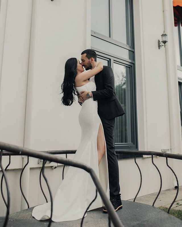 Elegant One Shoulder Wedding Dresses Side Split Satin Pleats Boho Bridal Wedding Gowns Cheap Robe De Mariee