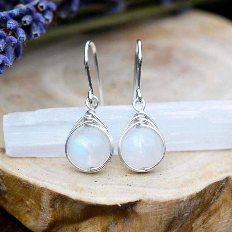 New round pearl Moonstone Earrings original unique designer craft lady elegant charm silver jewelry
New round pearl Moonstone Earrings original unique designer craft lady elegant charm silver jewelry