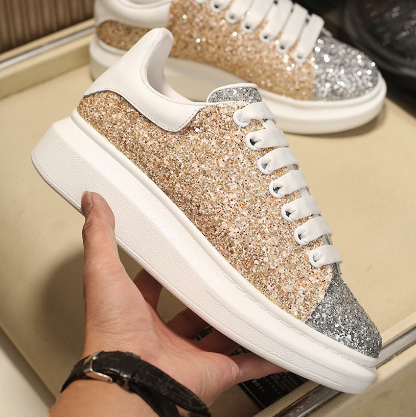 2021 Mens Platform Shoes Women Classic Rivet Suede Shining Diamond Shoes Top Quality Leather Fashion Sneakers Trendy Designer Casual Shoes, Shown
2021 Mens Platform Shoes Women Classic Rivet Suede Shining Diamond Shoes Top Quality Leather Fashion Sneakers Trendy Designer Casual Shoes, Shown