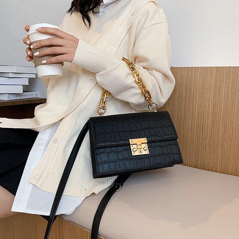 Women's Handbag Luxury 2021 New Handbag Chain Shoulder Bag Messenger Bag Designer Small Square, Black
Women's Handbag Luxury 2021 New Handbag Chain Shoulder Bag Messenger Bag Designer Small Square, Black
