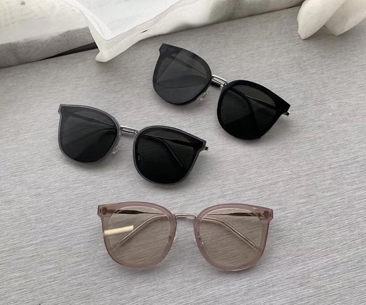 Acetate and Alloy Vintage Gentle mamabu Sunglasses Men Flat Lens Rimless Square Frame Women Sun Glasses Oculos Gafas De Sol
Acetate and Alloy Vintage Gentle mamabu Sunglasses Men Flat Lens Rimless Square Frame Women Sun Glasses Oculos Gafas De Sol