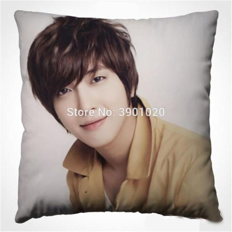 Boyfriend Jung Yong Hwa Lee Jong Hyun kpop CNBLUE Square Pillow within inner customize
Boyfriend Jung Yong Hwa Lee Jong Hyun kpop CNBLUE Square Pillow within inner customize