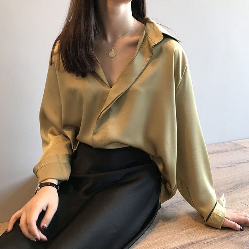 2021 New Simulation Female Autumn Design Sense Loose Collar Top Silk Satin Long Solid Shirt L7G1, Beige
2021 New Simulation Female Autumn Design Sense Loose Collar Top Silk Satin Long Solid Shirt L7G1, Beige