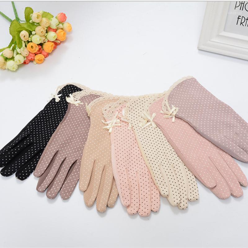 Five Fingers Gloves 1Pair Women's Driving Slip-resistant Sunscreen Cotton Golves Fashion Summer/Autumn Female Sun Protection Non-slip G
Five Fingers Gloves 1Pair Women's Driving Slip-resistant Sunscreen Cotton Golves Fashion Summer/Autumn Female Sun Protection Non-slip G