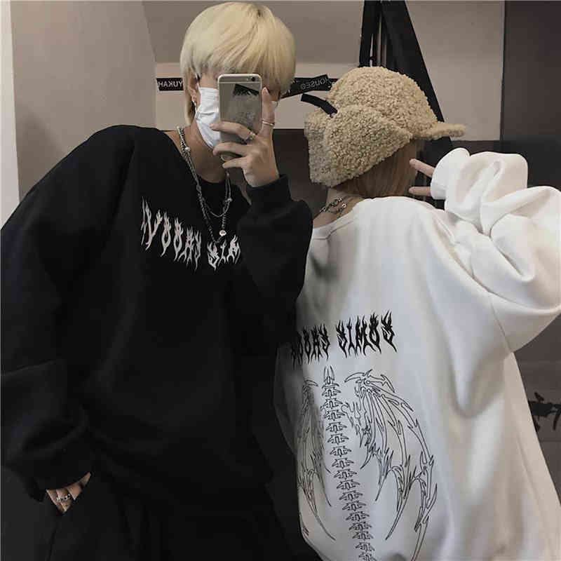 Harajuku Oversized Hoodie Men Casual Skull Wing Print Sweatshirt Couple Goth Streetwear Spring Long Sleeve Hooded Pullovers Tops 220114