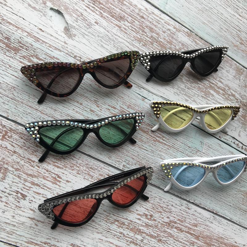 ZAOLIHU Women Sunglasses Cat Eye Shape Diamond Eyewear Vintage Female Plastic Eyeglasses UV400 Sun Glasses Designer Sunglass
ZAOLIHU Women Sunglasses Cat Eye Shape Diamond Eyewear Vintage Female Plastic Eyeglasses UV400 Sun Glasses Designer Sunglass