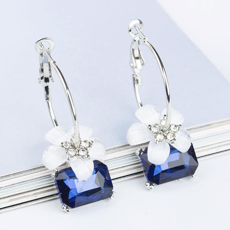 White Crystal Flower Blue Square Rhinestone Fashion Silver Plated Cherry Blossoms Hoop Earrings for Women1
White Crystal Flower Blue Square Rhinestone Fashion Silver Plated Cherry Blossoms Hoop Earrings for Women1