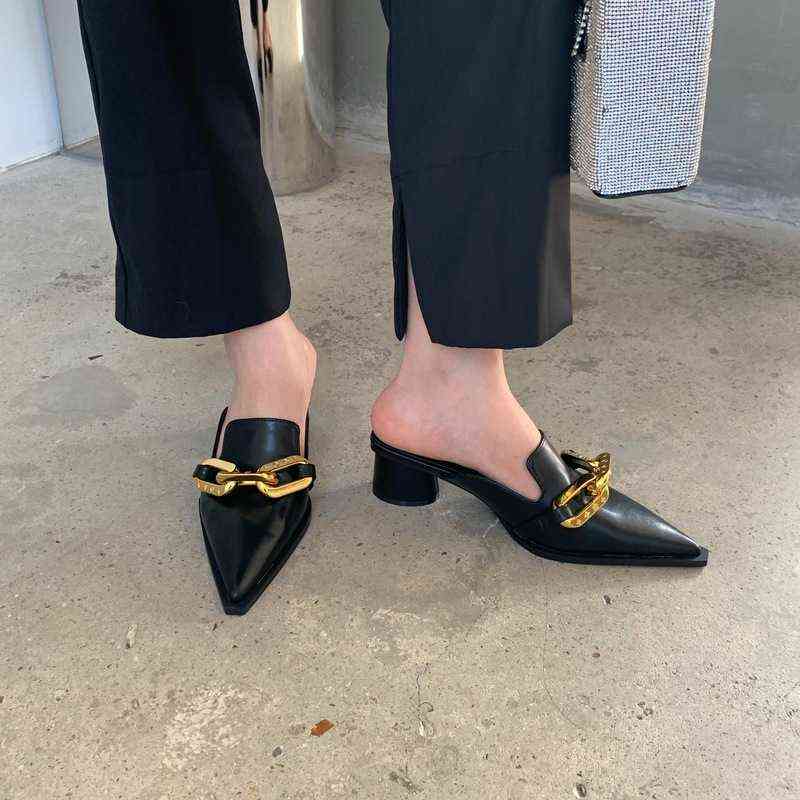 2022 Summer Luxury Brand Women Black High Heels Slippers Close Toe Block Heels Mules Designer Slip On Loafers Slides Party Shoes
2022 Summer Luxury Brand Women Black High Heels Slippers Close Toe Block Heels Mules Designer Slip On Loafers Slides Party Shoes