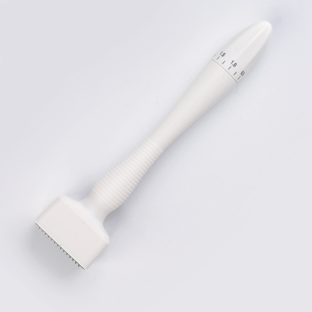 Micro Needle Derma Stamp Pen Microneedling Device 140 Needles Adjustable Skincare Tool Anti-aging Therapy Face Body Treatments DHL Shipping
Micro Needle Derma Stamp Pen Microneedling Device 140 Needles Adjustable Skincare Tool Anti-aging Therapy Face Body Treatments DHL Shipping