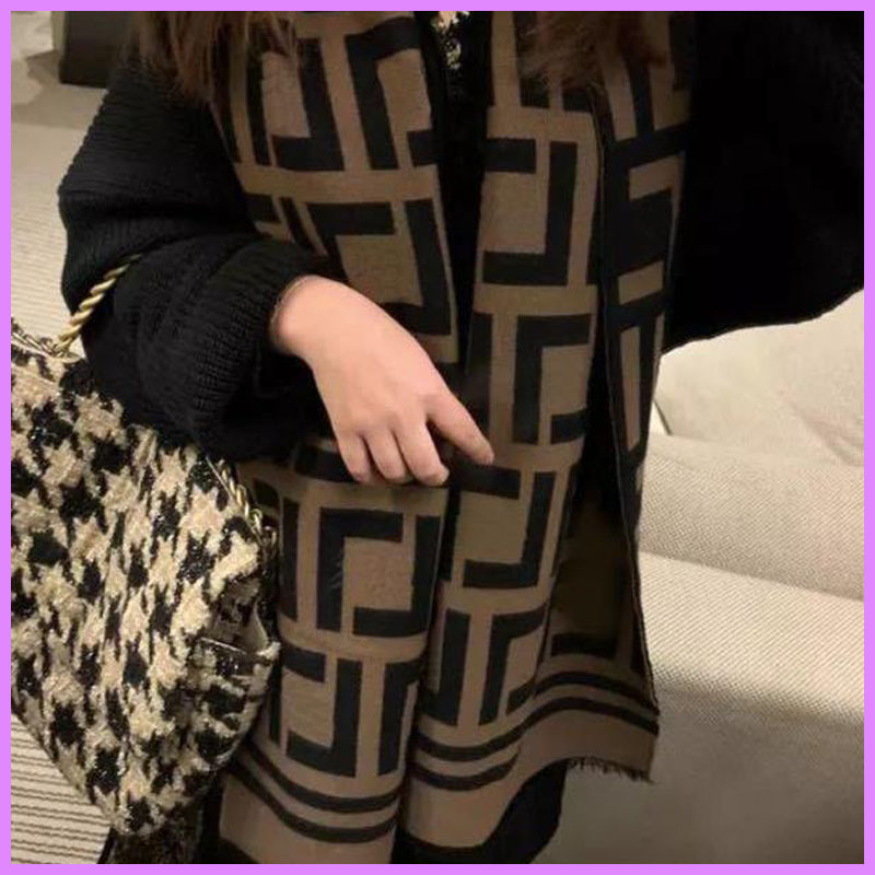 Winter Soft Scarf Designer Scarfs Men Women Luxury Mens Cashmere Wool Silk Designers Scarves Designers Head F Letter Scarf Womens D221061F
Winter Soft Scarf Designer Scarfs Men Women Luxury Mens Cashmere Wool Silk Designers Scarves Designers Head F Letter Scarf Womens D221061F