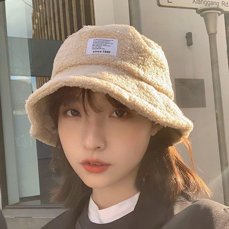 Foldable Bucket Hat Autumn/winter Imitation Lamb Hair Cap Warm Fisherman Hat Female Letter Patch 2020 New, Khaki
Foldable Bucket Hat Autumn/winter Imitation Lamb Hair Cap Warm Fisherman Hat Female Letter Patch 2020 New, Khaki