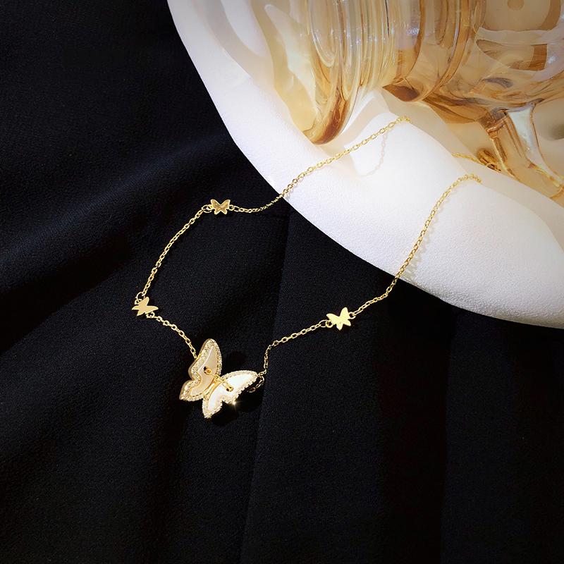 Chokers 2021 Elegant White Butterfly Pendant Necklace For Woman Gold Clavicle Chain Korean Fashion Jewelry Girl's Sexy
Chokers 2021 Elegant White Butterfly Pendant Necklace For Woman Gold Clavicle Chain Korean Fashion Jewelry Girl's Sexy