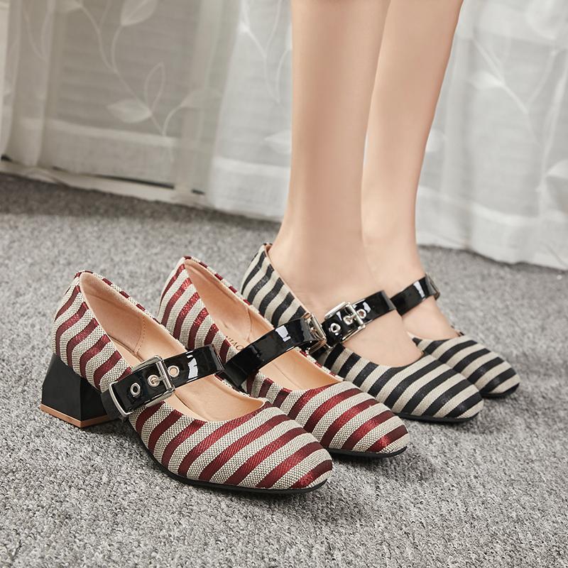 Baotou sandals woman 2021 autumn new Korean version of striped shallow buckle single shoe thick heel high heel shoe tide, Black
Baotou sandals woman 2021 autumn new Korean version of striped shallow buckle single shoe thick heel high heel shoe tide, Black
