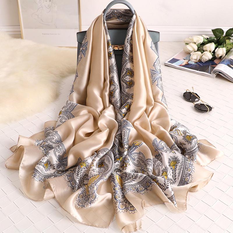 2020 ethnic style Print Beach towel summer Sunscreen silk Scarves new luxury seaside 180X90CM Shawls lady winter keep warm Scarf
2020 ethnic style Print Beach towel summer Sunscreen silk Scarves new luxury seaside 180X90CM Shawls lady winter keep warm Scarf