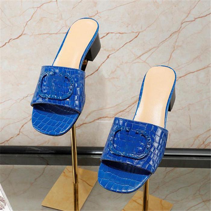 European luxury brands, fashion designers, women's sandals, middle heels, sandals, formal shoes, barefoot, leather, 01 OeY VALENTINOes, Black
European luxury brands, fashion designers, women's sandals, middle heels, sandals, formal shoes, barefoot, leather, 01 OeY VALENTINOes, Black