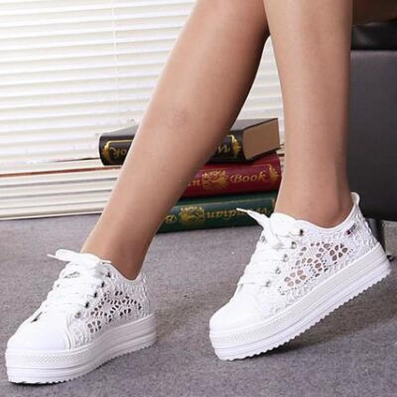 Summer Women Casual Cutouts Lace Canvas Hollow Floral Breathable Platform Flat Vulcanized Shoes Zapatos de mujer Y200801
