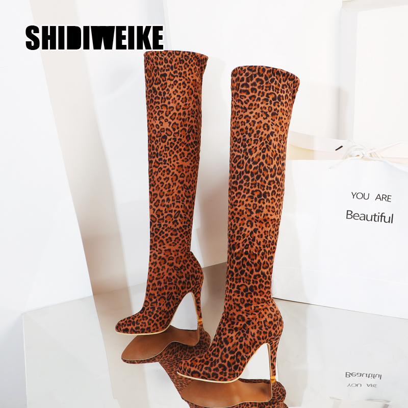 2020 Fashion leopard print over the knee boots Pointed toe stretch flock high heels ladies prom long boots v787, White
2020 Fashion leopard print over the knee boots Pointed toe stretch flock high heels ladies prom long boots v787, White