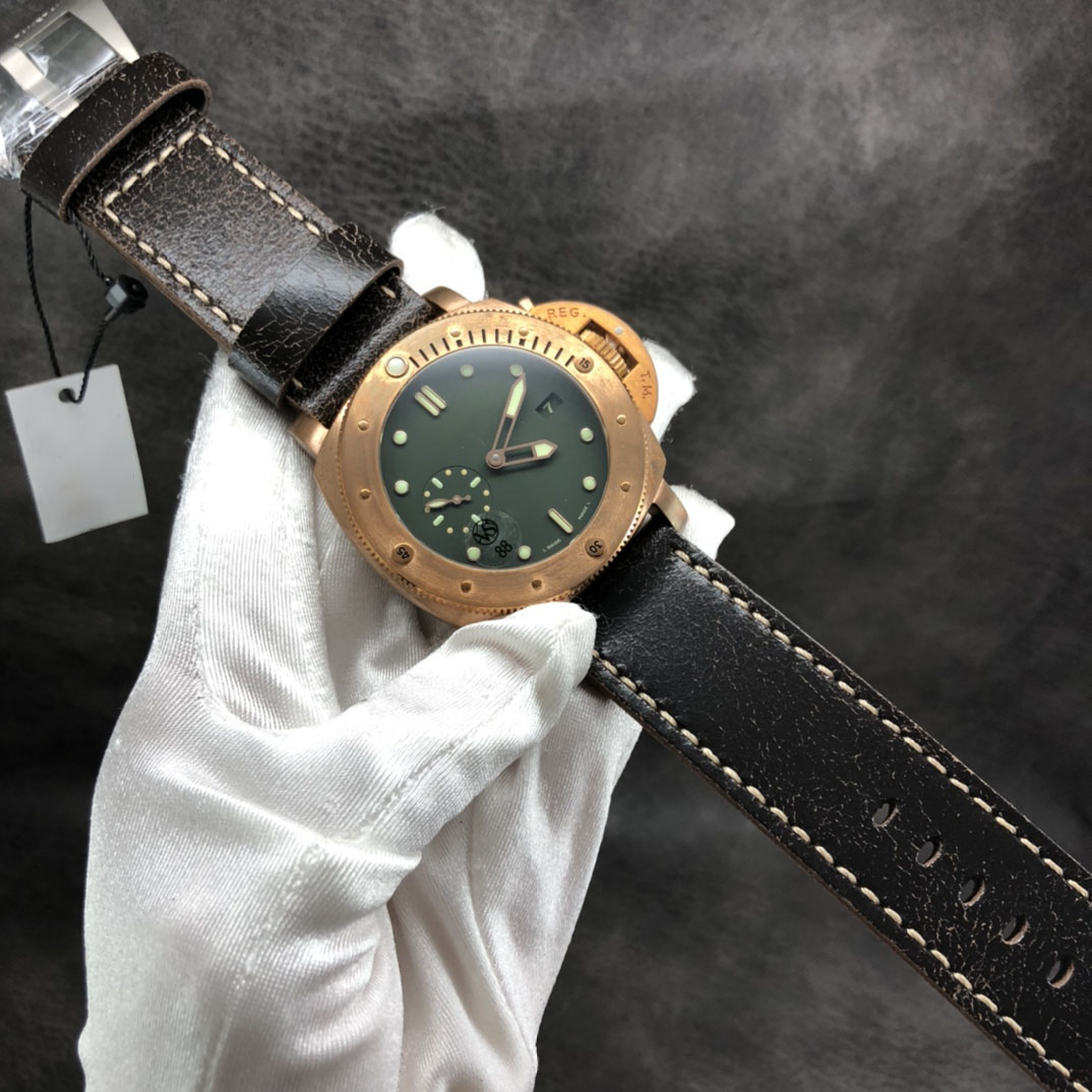 Men P9000 Automatic Movement 47mm Leather Strap 316L Watchcase Waterproof Wristwatches Man Casual Wristwatches, As pics
Men P9000 Automatic Movement 47mm Leather Strap 316L Watchcase Waterproof Wristwatches Man Casual Wristwatches, As pics