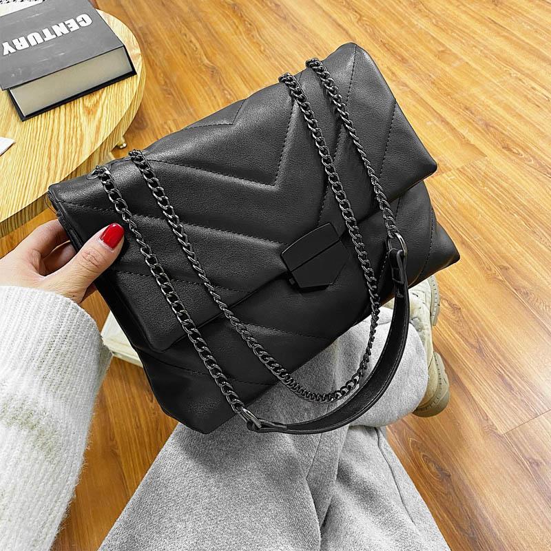 Luxury Women Handbag 2021 Fashion Designer Crossbody Bag Solid Color Travel Women Flap Clutches Pouch Chain Shoulder Bags, Black shoulder bag
Luxury Women Handbag 2021 Fashion Designer Crossbody Bag Solid Color Travel Women Flap Clutches Pouch Chain Shoulder Bags, Black shoulder bag