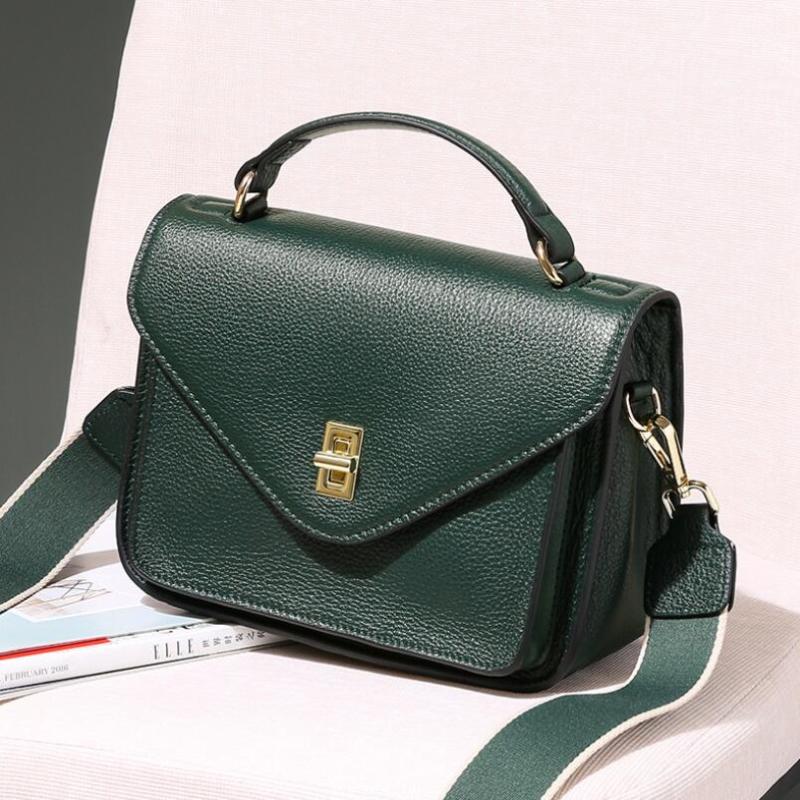 100% Genuine Cow Leather Women Handbag Popular Wind Wide Strap Female Shoulder Bag Designer Crossbody Messenger Bag, Black
100% Genuine Cow Leather Women Handbag Popular Wind Wide Strap Female Shoulder Bag Designer Crossbody Messenger Bag, Black