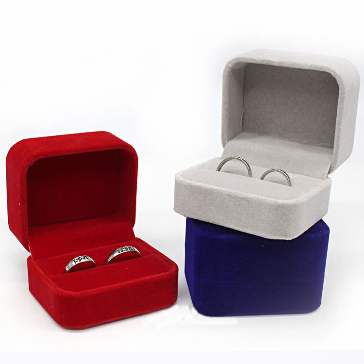Tonglin ring box high-end flannel jewelry box wedding diamond couple wedding storage box simple
Tonglin ring box high-end flannel jewelry box wedding diamond couple wedding storage box simple