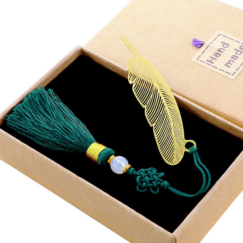 Chinese Knot Tassel Feather Bookmark Vintage Style Metal Hollow Books Marque Page Book Line Marker Stationery Gift
Chinese Knot Tassel Feather Bookmark Vintage Style Metal Hollow Books Marque Page Book Line Marker Stationery Gift