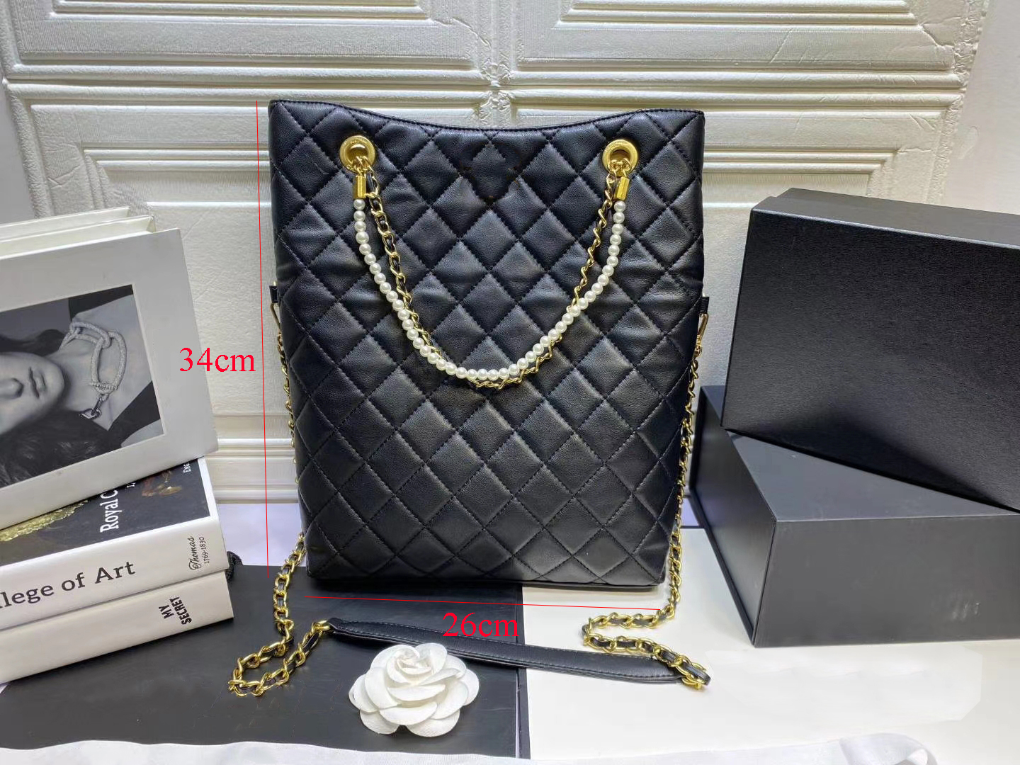 French Fashion Leather Women Bags Autumn Winter New Pearl Chain Handbags Large Capacity Shopping Bags Outdoor Leisure Shoulder Bags Underarm
French Fashion Leather Women Bags Autumn Winter New Pearl Chain Handbags Large Capacity Shopping Bags Outdoor Leisure Shoulder Bags Underarm