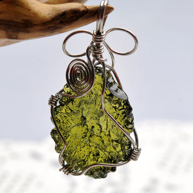 Natural Moldavite Green Crystal Energy Stone Pendant For Men And Women Couple necklace Fine Jewelry LJ201016