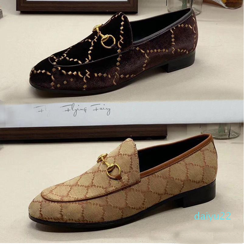 classic women casual shoes 100% Authentic cowhide Metal buckle Ladies leather Letter flat shoe Mules Princetown Men Trample Lazy Dress Loafe, Red velvet
classic women casual shoes 100% Authentic cowhide Metal buckle Ladies leather Letter flat shoe Mules Princetown Men Trample Lazy Dress Loafe, Red velvet