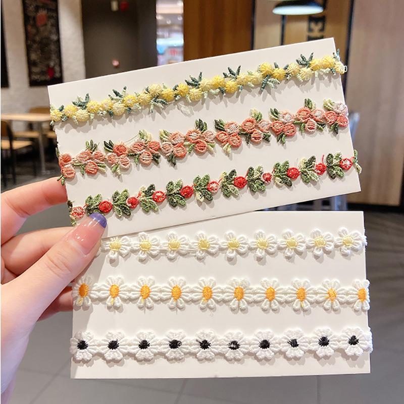 Chokers Korea Fabric Lace Flower Summer Girls Woman Choker Fresh Clavicular Daisy Chain Short Necklace Jewelry Wholesale
Chokers Korea Fabric Lace Flower Summer Girls Woman Choker Fresh Clavicular Daisy Chain Short Necklace Jewelry Wholesale