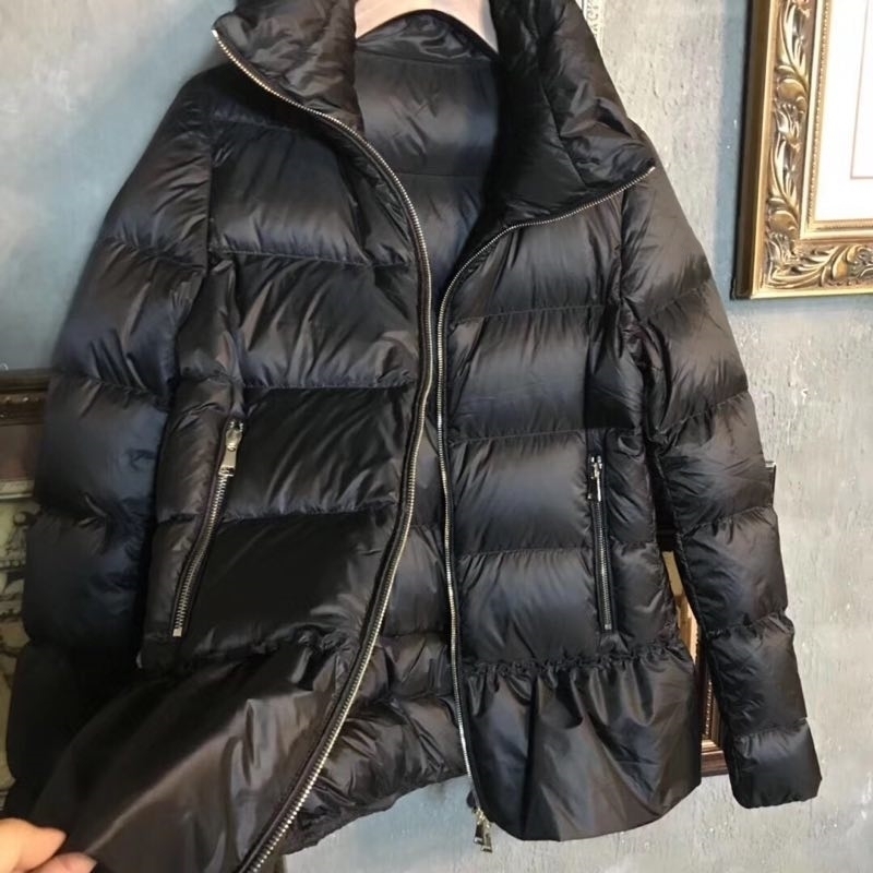 Women High Quality Winter Down Jackets Black White Duck Down Filling with Ruffled Trim Loose A Shape Causal Winter Coats 201128
Women High Quality Winter Down Jackets Black White Duck Down Filling with Ruffled Trim Loose A Shape Causal Winter Coats 201128