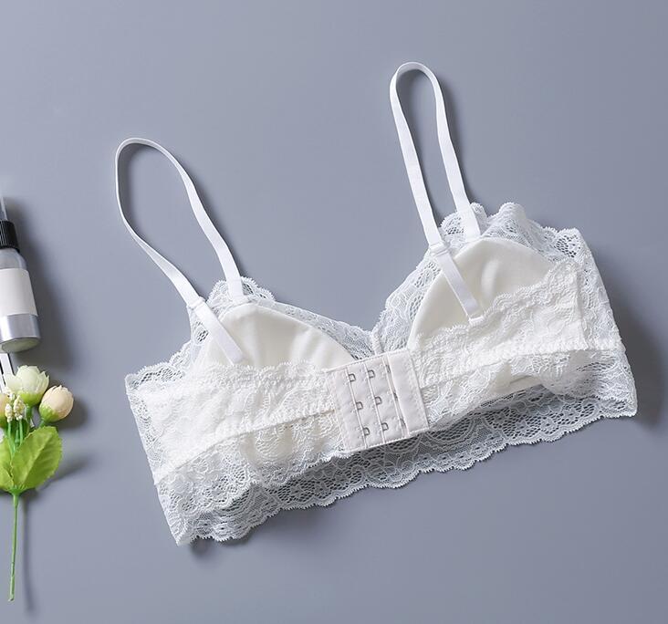 1PC 100% Silk Lining Sexy Triangle Thin Type Lace Trim Wireless Bra Bralette Removable Pads SG404 201202