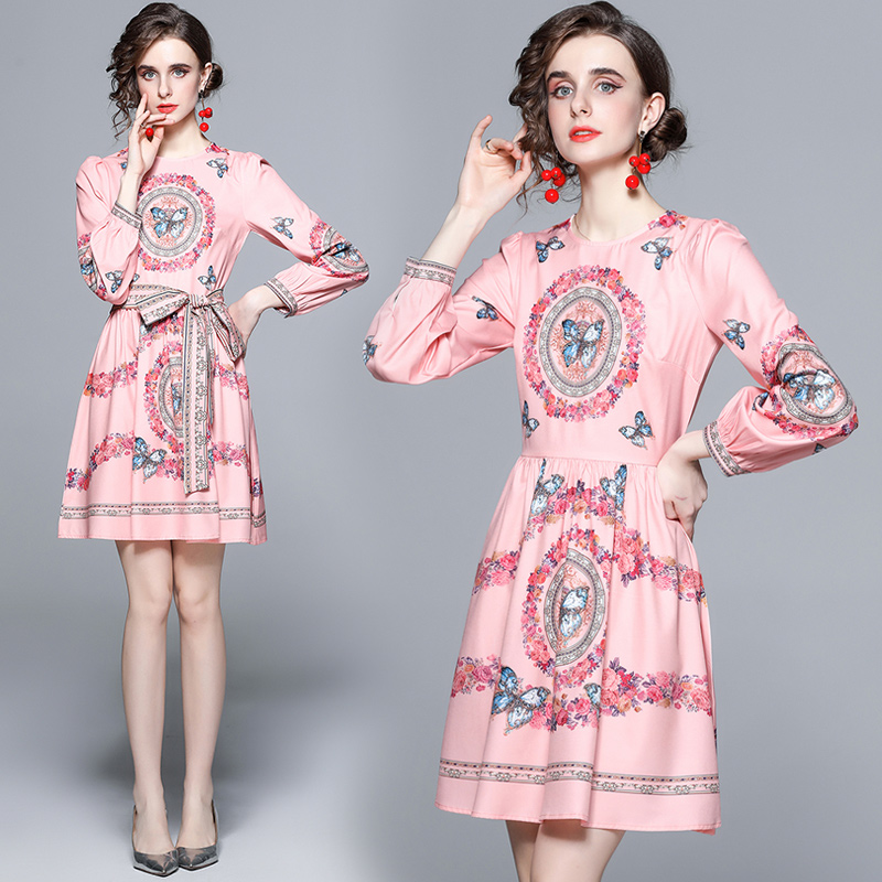 2022 Retro Floral Belt Lace Up Dress Women 2022 Designer Long Sleeve O-Neck Holiday Party Ribbon Bow Pink Dresses Spring Autumn Office Lady Slim A-Line Elegant Frock
2022 Retro Floral Belt Lace Up Dress Women 2022 Designer Long Sleeve O-Neck Holiday Party Ribbon Bow Pink Dresses Spring Autumn Office Lady Slim A-Line Elegant Frock