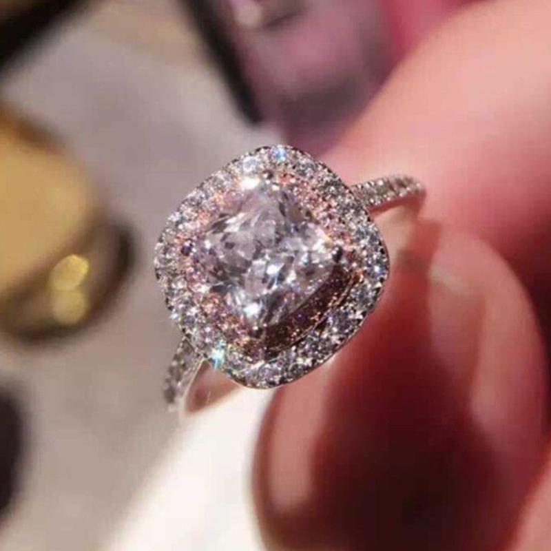 Fashion Korean Full CZ Silver color Square Ring 2020 Elegance New Wedding Ring Girls Princess Jewelry Hot Sales
Fashion Korean Full CZ Silver color Square Ring 2020 Elegance New Wedding Ring Girls Princess Jewelry Hot Sales