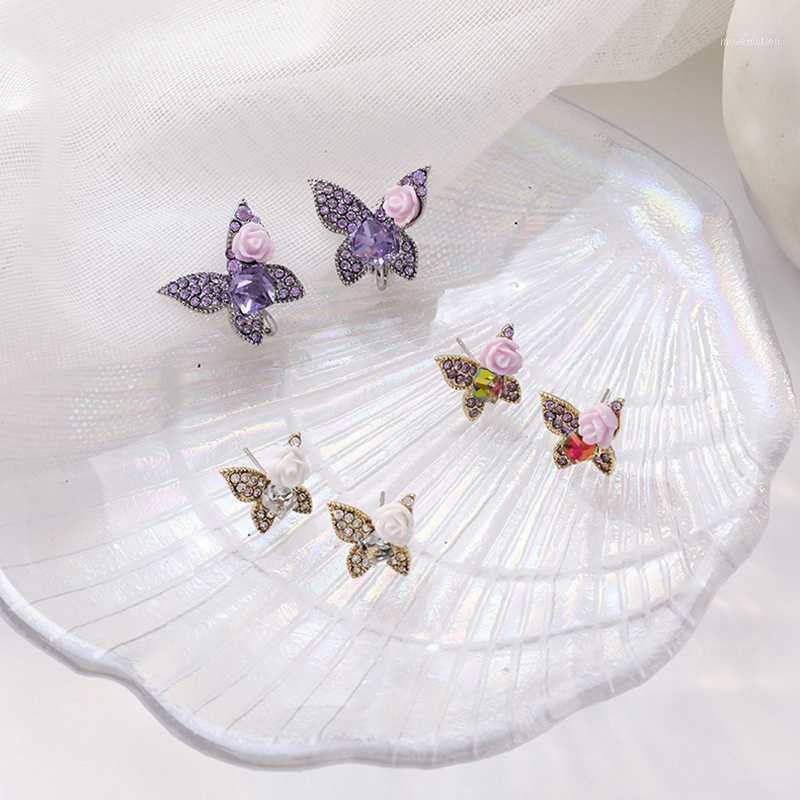 Korean Cute Flowers Rhinestone Butterfly Stud Earrings For Women Girls Fashion Elegant Crystal Exquisite Jewelry Oorbellen Gift1
Korean Cute Flowers Rhinestone Butterfly Stud Earrings For Women Girls Fashion Elegant Crystal Exquisite Jewelry Oorbellen Gift1