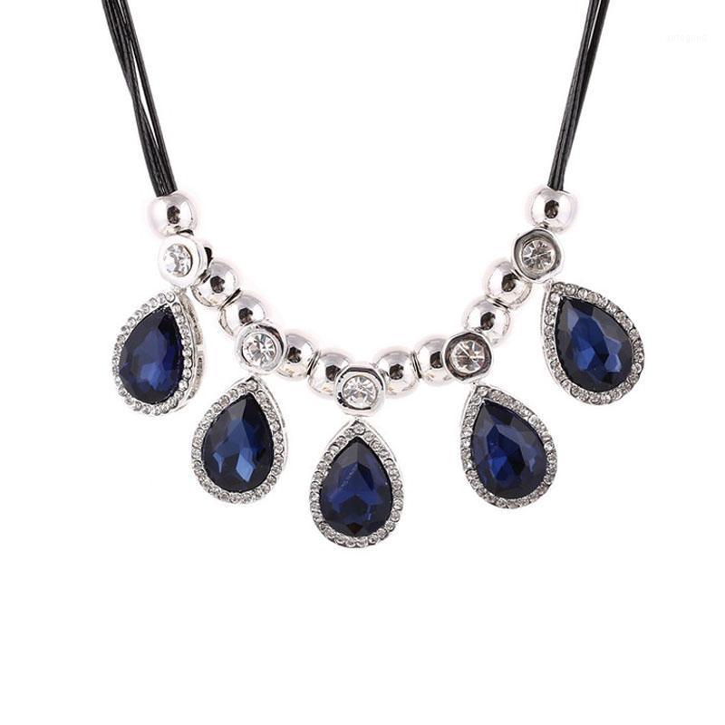 Chokers European & American Fashion Big Colorfull Crystal Short Choker Necklaces Bridal Accessories Wholesale Cross Sweater Chain1
Chokers European & American Fashion Big Colorfull Crystal Short Choker Necklaces Bridal Accessories Wholesale Cross Sweater Chain1
