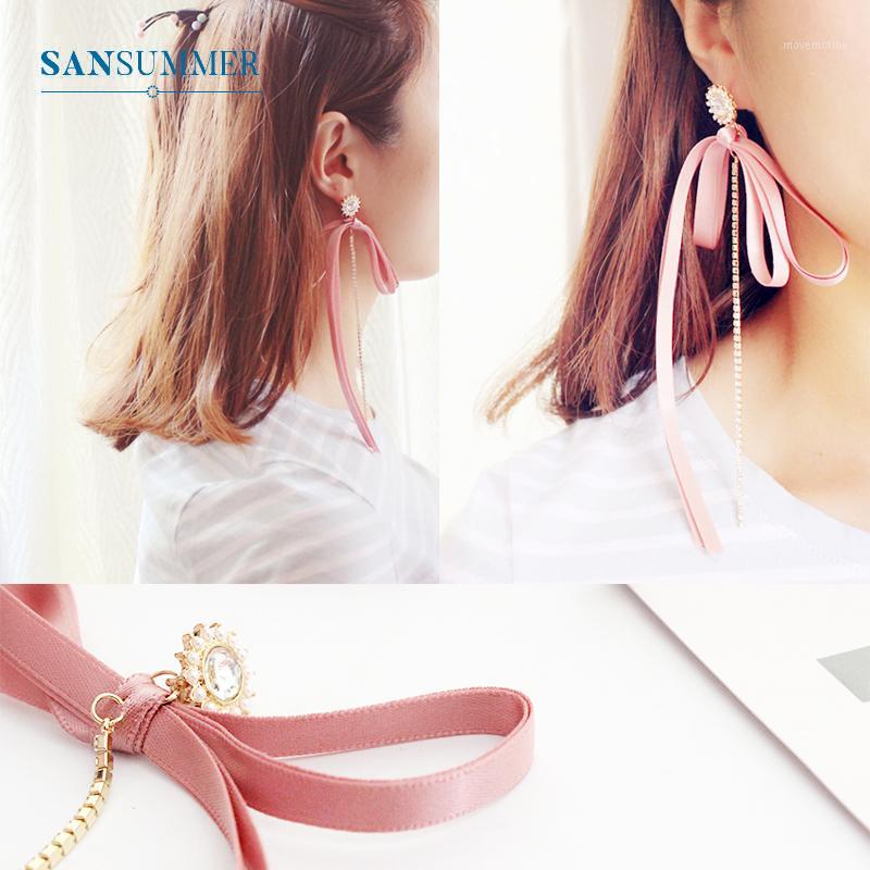 SANSUMMER New Fashion Ribbon Earrings Women Pink Black Bowknot Rhinestone Pendant Earrings Elegant Temperament Earring Gift 61911
SANSUMMER New Fashion Ribbon Earrings Women Pink Black Bowknot Rhinestone Pendant Earrings Elegant Temperament Earring Gift 61911