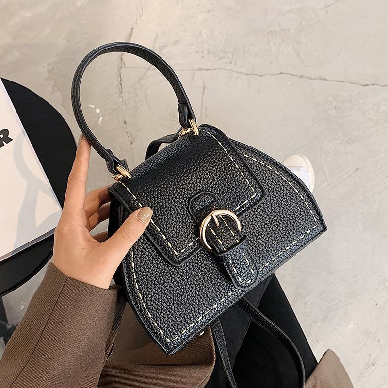 Niche Design French Niche Handbag Female Autumn/winter New Style Wild Fashion Ins Single Shoulder Messenger Bag Width: 20cm, Black
Niche Design French Niche Handbag Female Autumn/winter New Style Wild Fashion Ins Single Shoulder Messenger Bag Width: 20cm, Black