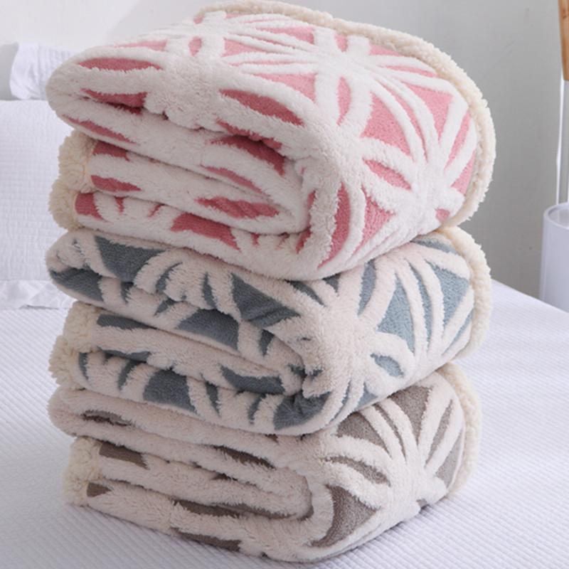 New Hot Jacquard 100% Ferret Cashmere Fabric Super Soft Air-condition Discount Good Quality Shipping Thickening Free Blanket 
New Hot Jacquard 100% Ferret Cashmere Fabric Super Soft Air-condition Discount Good Quality Shipping Thickening Free Blanket