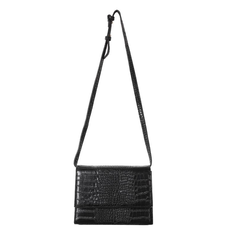 Pure color simple atmosphere versatile crocodile flap small square bag Single Shoulder Messenger Bag, Black
Pure color simple atmosphere versatile crocodile flap small square bag Single Shoulder Messenger Bag, Black