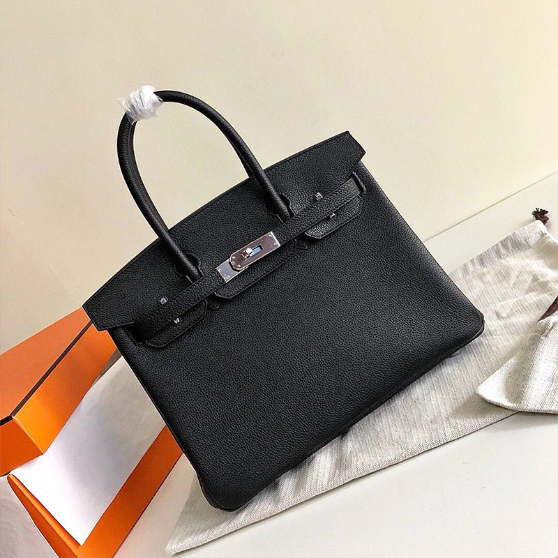 luxurys designers womens crossbody bags 2021 designers fannypack Casual European style handbag duffle bagsPortablefamousbags Wallet shoulder, Box
luxurys designers womens crossbody bags 2021 designers fannypack Casual European style handbag duffle bagsPortablefamousbags Wallet shoulder, Box