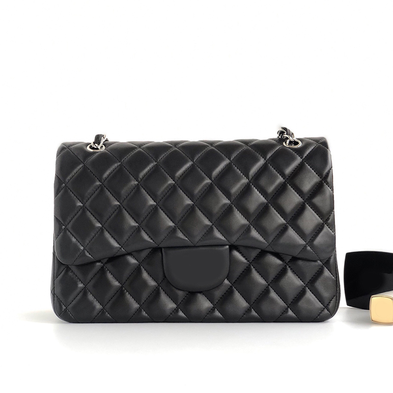 Plain Fashion Interior Compartment diamond lattice bag Genuine Leather Valentine's Day Shoulder Bag Chains Cover Versatile graceful bag
Plain Fashion Interior Compartment diamond lattice bag Genuine Leather Valentine's Day Shoulder Bag Chains Cover Versatile graceful bag